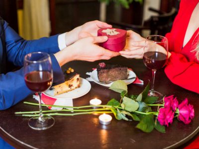 These places are the best for the Romantic Date with A Glass of Red Wine!